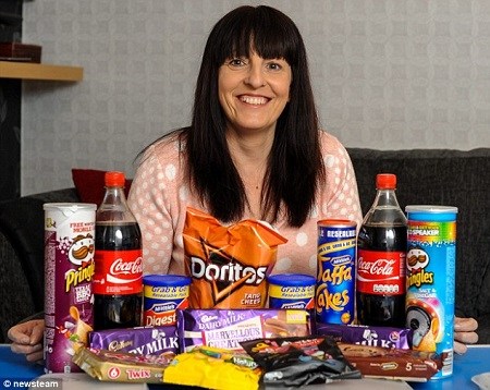 英国一女子糖上瘾因吃糖过量患抑郁症图