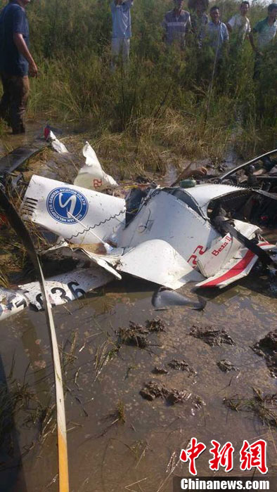 广州一民用直升机训练时坠毁机师和飞行员遇难