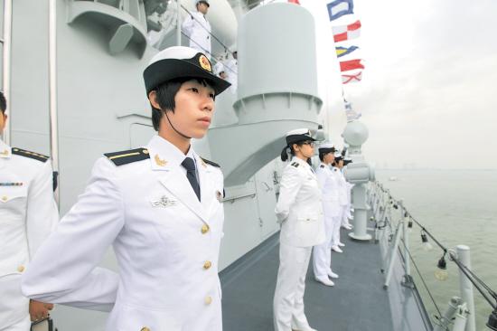 广州舰上的女舰员 王普 摄现代化的人民海军中的女军人,已由卫生员