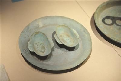 中国青銅器耳杯-