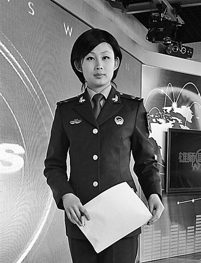 军事频道女主持人俞洁图片