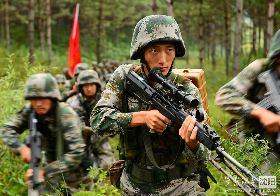 沈阳军区某部红九连实兵实装训练图集