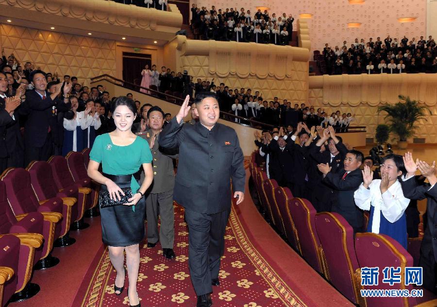 盘点2012年金正恩足迹夫人李雪主常陪伴左右