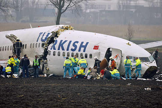 737飞机坠毁照片图片