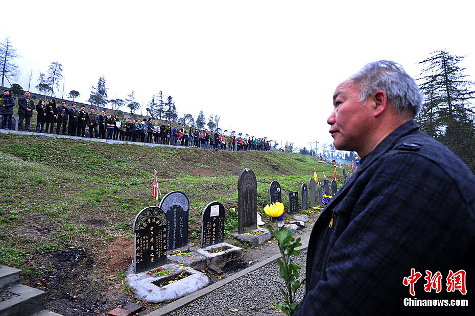 北川遇难者公墓图片