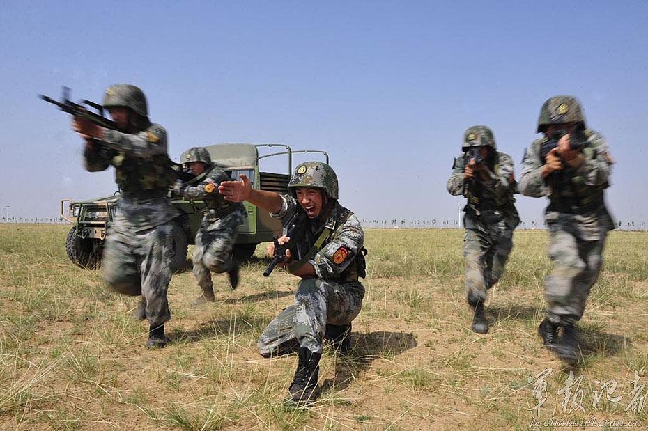 北京军区侦察特种兵提升整体训练水平