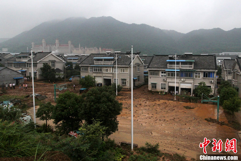 雀山岭水库图片