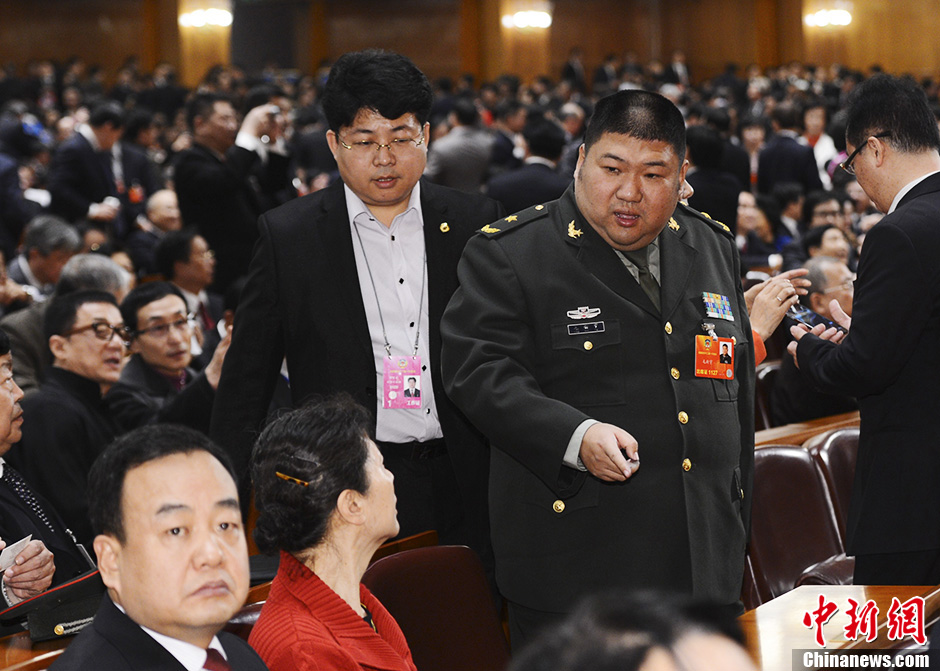 两会现场毛新宇出席全国政协开幕会