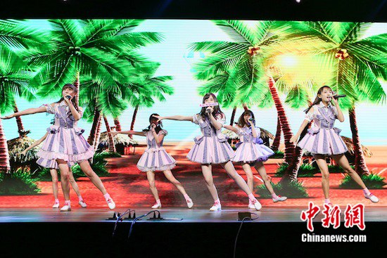 女子组合snh48人数或超百人每周公演将直播 图 中国新闻网